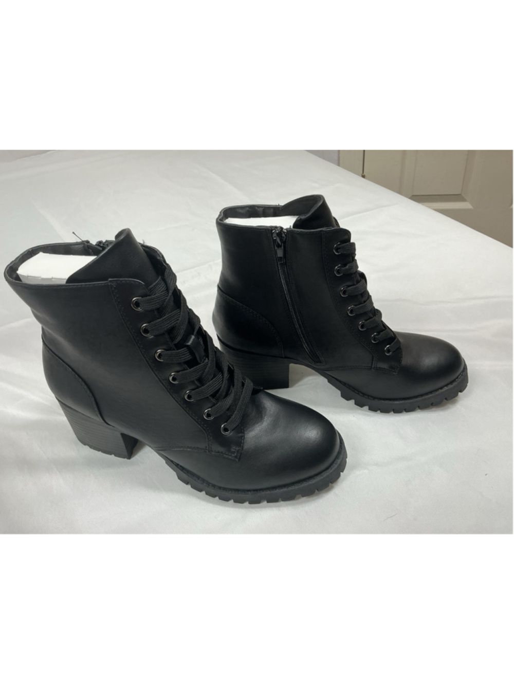 Womans New Bamboo Chief Combat Ankle Boots Size 9 Black